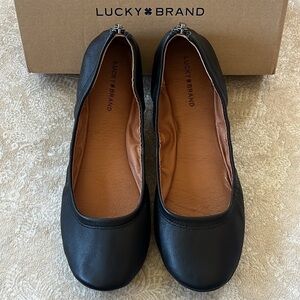 Brand New Lucky Brand Genuine Leather Black Slip On Ballet Flats Zippered Back